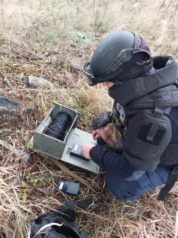 У селі Ушомирської громади місцеві виявили мінометну міну - Події. Джерело: Zhitomir-OnLine У селі Ушомирської громади місцеві виявили мінометну міну - фото №