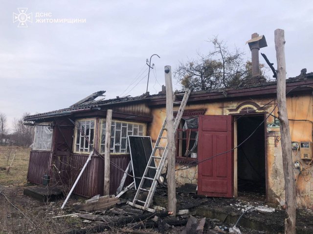 У Глибочиці горіла двоповерхова цегляна лазня. ФОТО У Глибочиці горіла двоповерхова цегляна лазня. ФОТО
