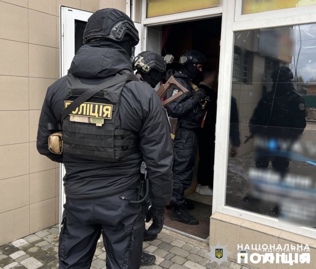 У Житомирі викрили гральні заклади, відвідувачі яких могли потрапити до приміщення заздалегідь домовившись У Житомирі викрили гральні заклади, відвідувачі яких могли потрапити до приміщення заздалегідь домовившись