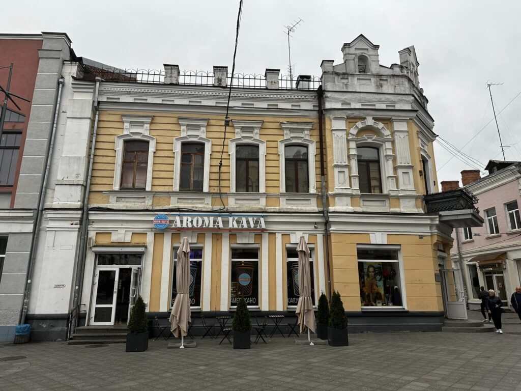 У Житомирі провели фотореконструкцію відомого будинка на Михайлівській. ФОТО - фото №