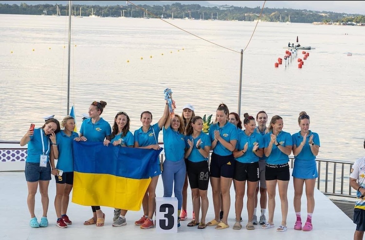 Житомиряни у складі української команди веслувальників здобули золото та бронзу на чемпіонаті світу з драгонботу - Спорт. Джерело: Zhitomir-OnLine Житомиряни у складі української команди веслувальників здобули золото та бронзу на чемпіонаті світу з драгонботу - фото №