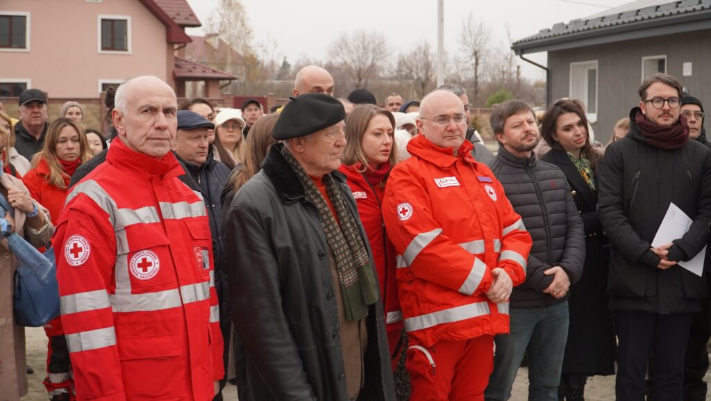 У Житомирській області 55 українських родин отримали ключі від модульних будиночків - Без категорії. Джерело: Zhitomir-OnLine У Житомирській області 55 українських родин отримали ключі від модульних будиночків - фото №1