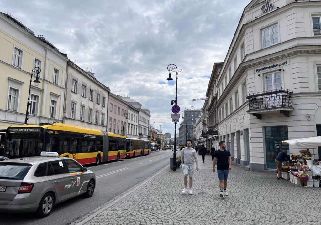 Дуже цікаве кафе в центрі Варшави. ФОТО - Події. Джерело: Zhitomir-OnLine Дуже цікаве кафе в центрі Варшави. ФОТО - фото №1