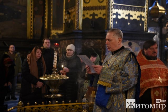 Патріарх Філарет помолився за упокій душ Героїв Небесної сотні