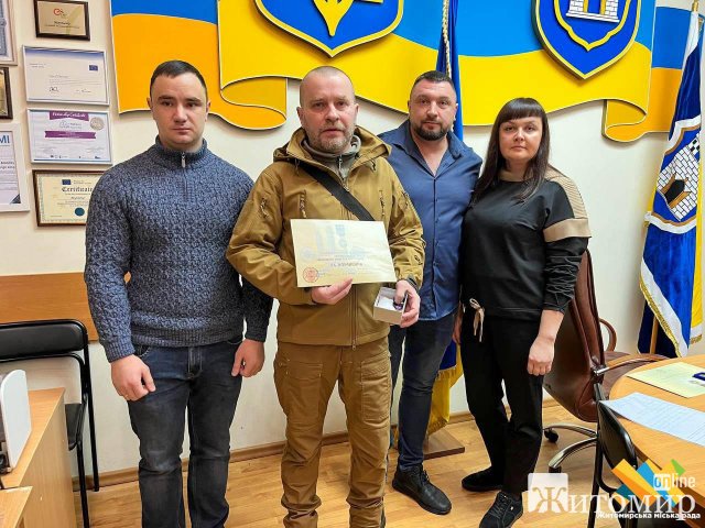 «За оборону України» «За поранення»: житомирським військовим вручили відзнаки «За оборону України» «За поранення»: житомирським військовим вручили відзнаки