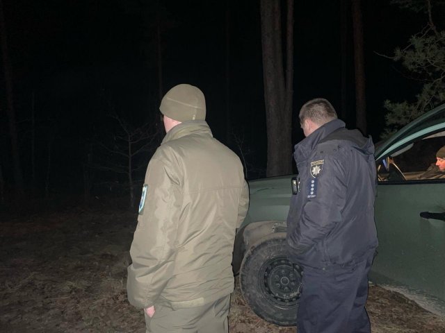 На півночі Житомирщини фахівці екоінспекції виявили незаконну порубку на майже 2 млн грн На півночі Житомирщини фахівці екоінспекції виявили незаконну порубку на майже 2 млн грн