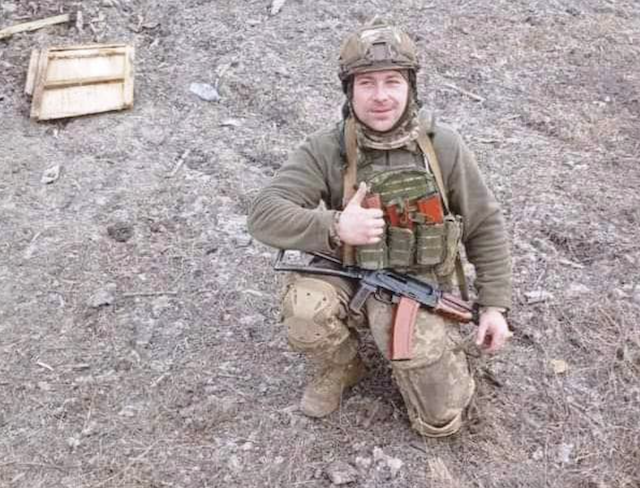 Пережив 100 днів російського полону та загинув на війні: окупанти вбили 27-річного воїна з Пулинського району Юрія Лисюка Пережив 100 днів російського полону та загинув на війні: окупанти вбили 27-річного воїна з Пулинського району Юрія Лисюка