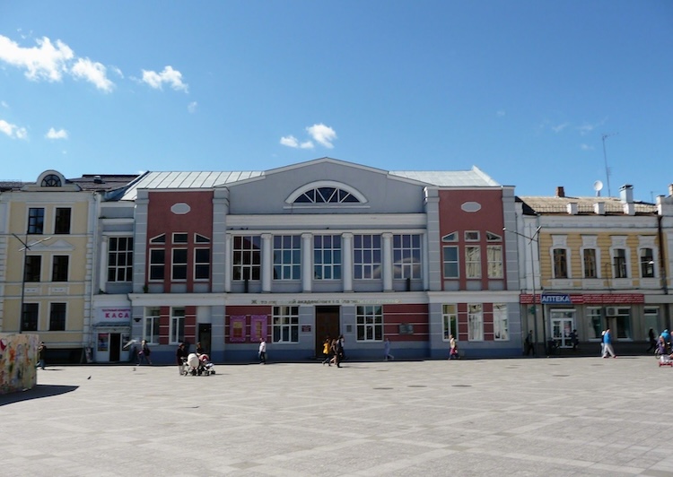 3234520-zhitomirskiy-teatr-lyalok-prigotuvav-dlya-ditey-novorichniy-podarunok