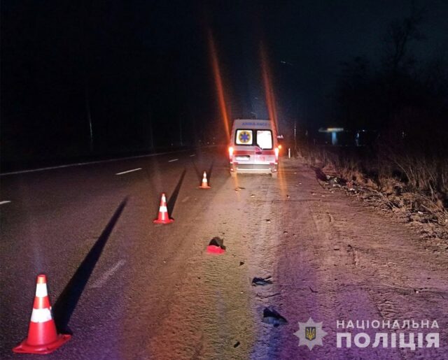 На трасі неподалік Житомира водій на ВАЗ збив велосипедиста та втік з місця ДТП - Події. Джерело: Zhitomir-OnLine На трасі неподалік Житомира водій на ВАЗ збив велосипедиста та втік з місця ДТП - фото №