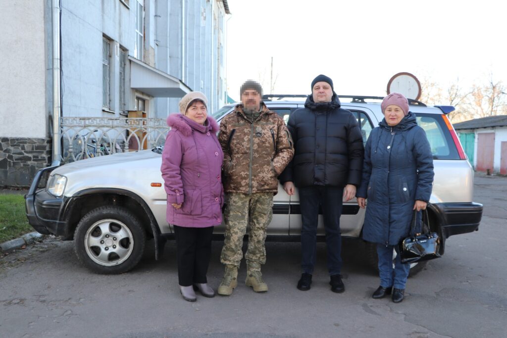 Одна з громад Житомирщини відправила на Куп’янський напрямок автомобіль - фото №
