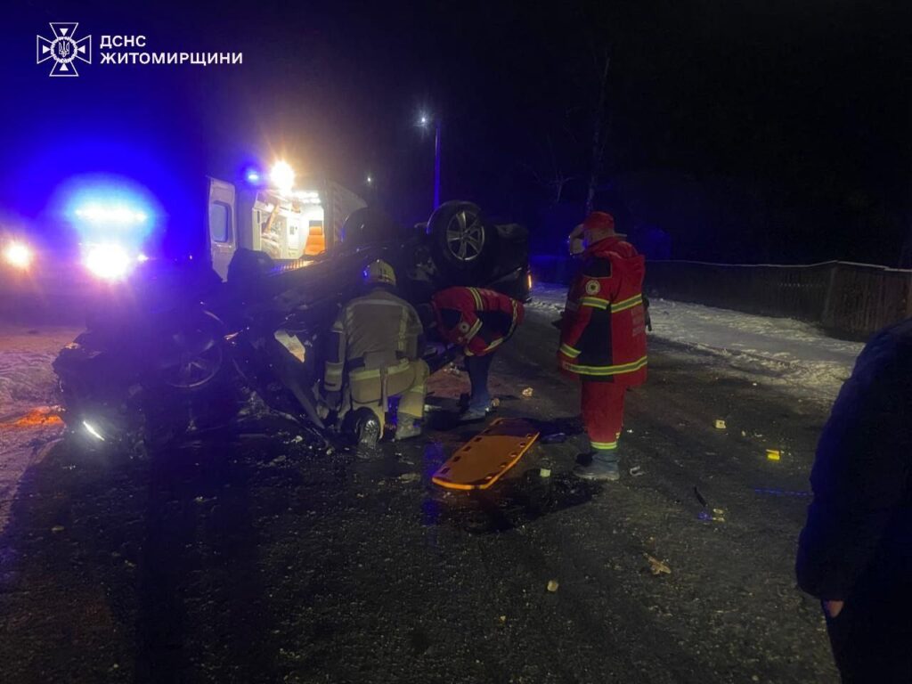 Подробиці ДТП у Малині за участі іномарки, де загинула людина. ФОТО - Події. Джерело: Zhitomir-OnLine Подробиці ДТП у Малині за участі іномарки, де загинула людина. ФОТО - фото №
