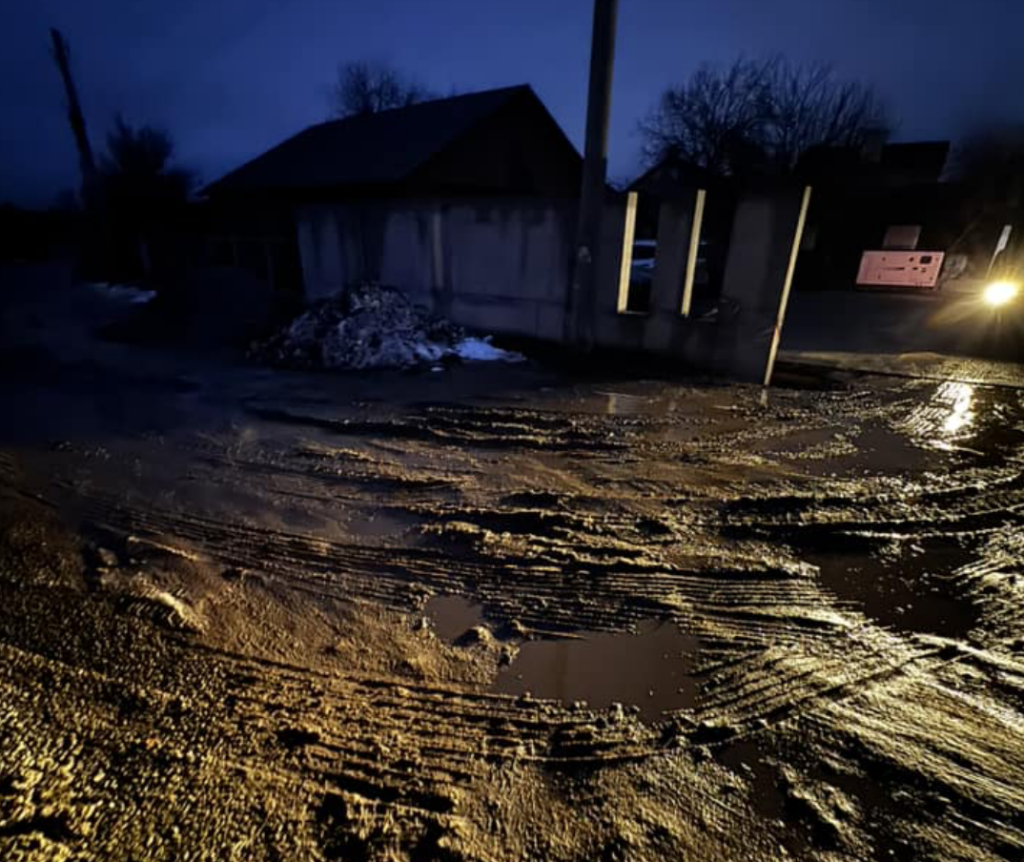 Мешканці Бердичева обурені станом дороги після будівництва офісу - Події. Джерело: Zhitomir-OnLine Мешканці Бердичева обурені станом дороги після будівництва офісу - фото №1
