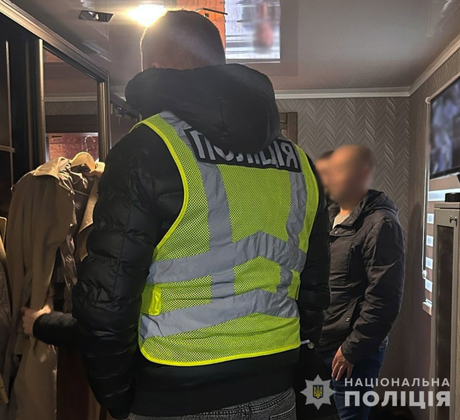 Немає хабаря, немає документа: на Житомирщині двоє лікарів вимагали з військового гроші - Події. Джерело: Zhitomir-OnLine Немає хабаря, немає документа: на Житомирщині двоє лікарів вимагали з військового гроші - фото №