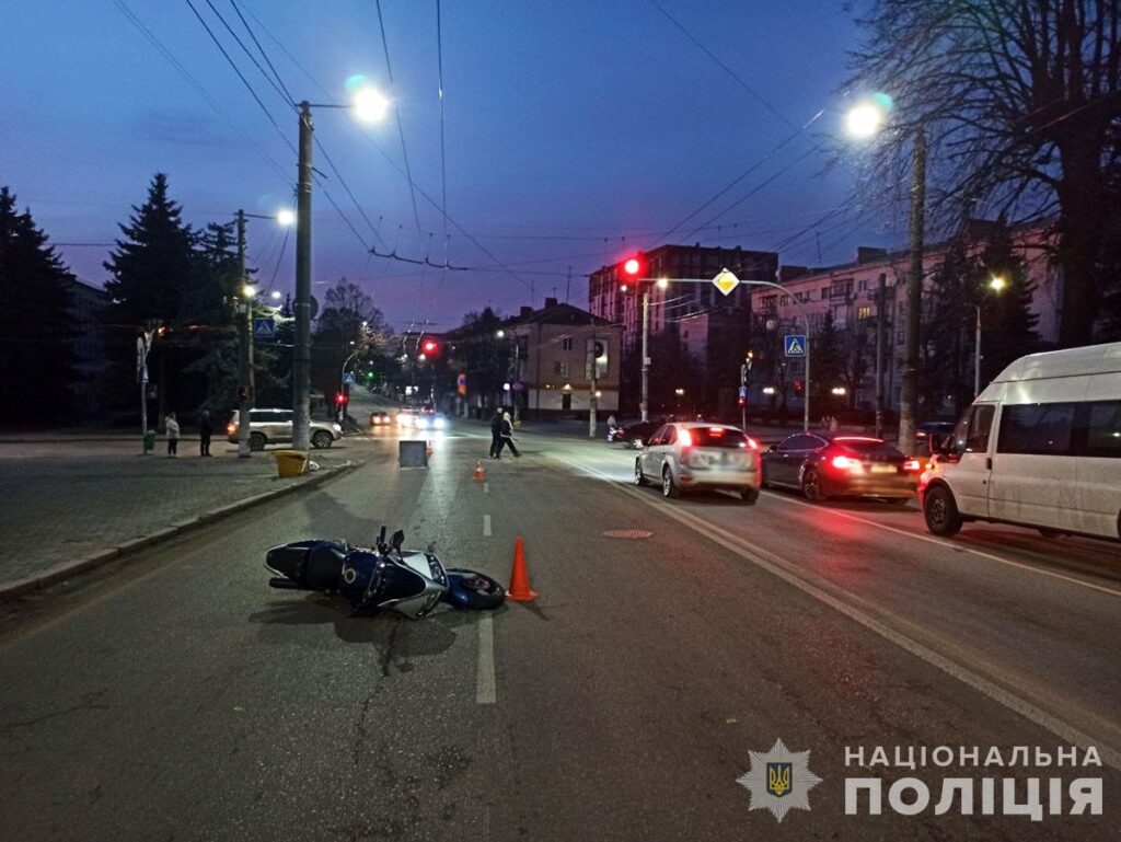 Поліція розслідує ДТП у Житомирі. ФОТО - Події. Джерело: Zhitomir-OnLine Поліція розслідує ДТП у Житомирі. ФОТО - фото №1