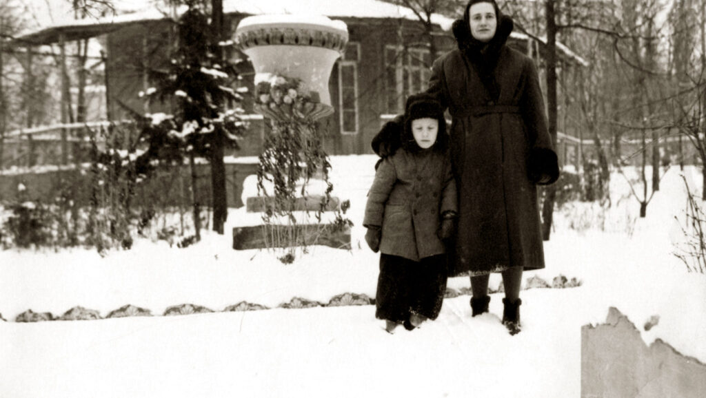 Дерев'яні павільйони в Шодуарівському парку в Житомирі, 1950-1970-ті роки. ФОТО - Події. Джерело: Zhitomir-OnLine Дерев'яні павільйони в Шодуарівському парку в Житомирі, 1950-1970-ті роки. ФОТО - фото №1