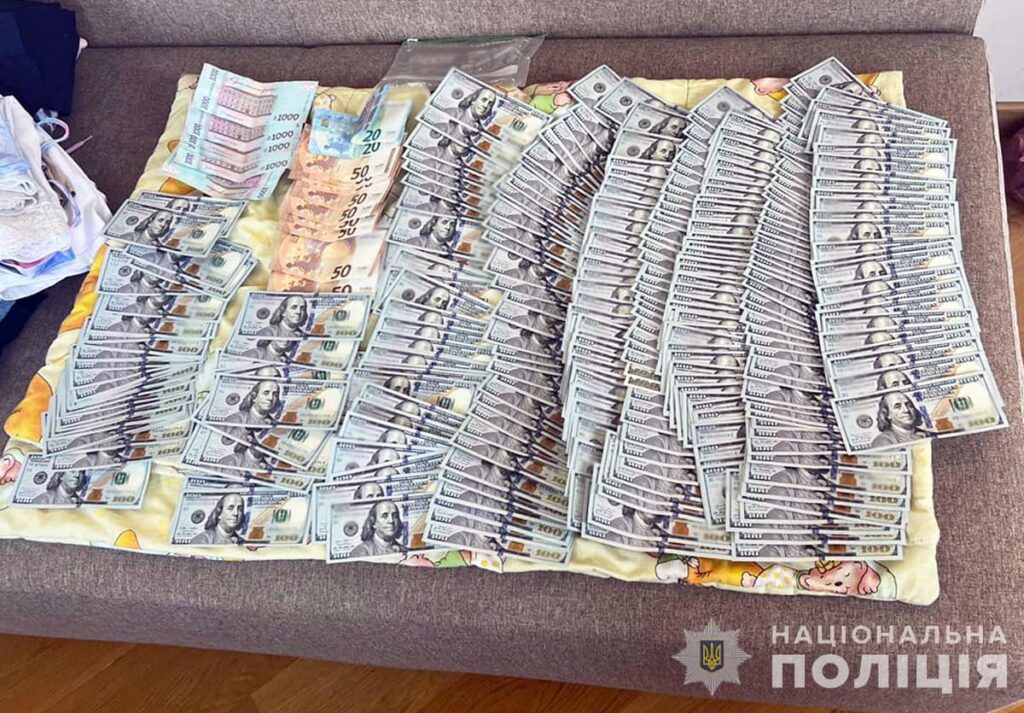 На Житомирщині поліція завершила розслідування вступу в коледж задля відстрочки від призову - фото №