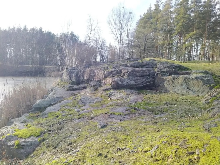 Малин на граніті: унікальні природні пейзажі річки Ірша. ФОТО - Фоторепортаж. Джерело: Zhitomir-OnLine Малин на граніті: унікальні природні пейзажі річки Ірша. ФОТО - фото №2