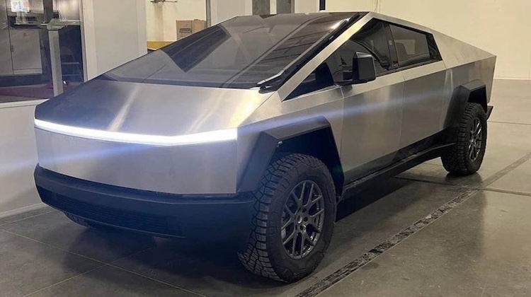 Все, що вам потрібно знати про кібертранспорт Tesla 2025 - Технодрайв. Джерело: Zhitomir-OnLine Все, що вам потрібно знати про кібертранспорт Tesla 2025 - фото №1