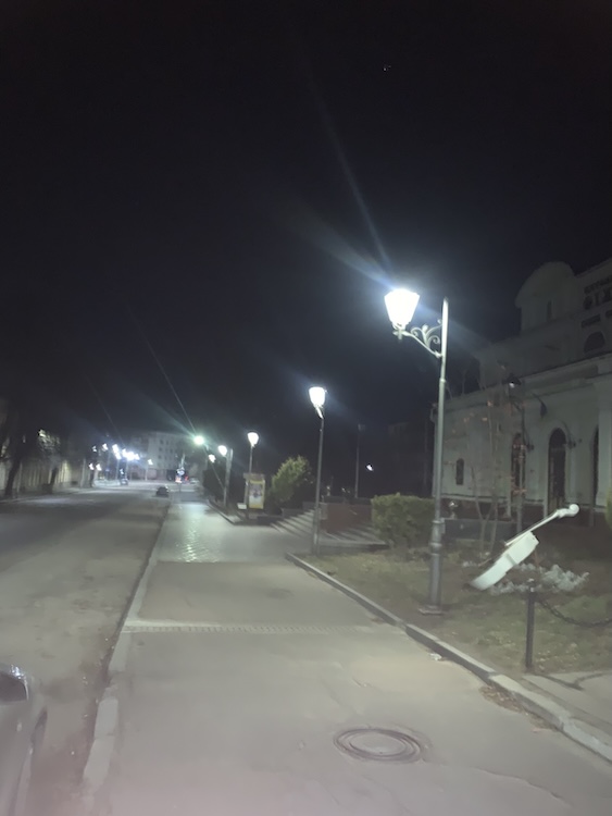 Чи потрібно в Житомирі вмикати вночі вуличне освітлення, якщо електроенергія в дефіциті? - Думка, Інформація, Топ-новини. Джерело: Zhitomir-OnLine Чи потрібно в Житомирі вмикати вночі вуличне освітлення, якщо електроенергія в дефіциті? - фото №1