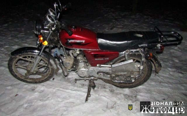 У жителя Ємільчинської громади зник мотоцикл: поліцейські знайшли 21-річного викрадача У жителя Ємільчинської громади зник мотоцикл: поліцейські знайшли 21-річного викрадача