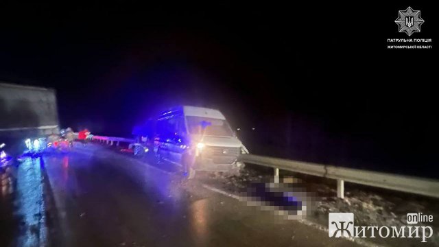 На трасі у Житомирській області сталася ДТП потерпілими: рух транспорту був перекритий. ФОТО На трасі у Житомирській області сталася ДТП потерпілими: рух транспорту був перекритий. ФОТО