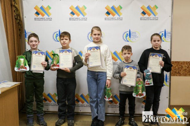 У Житомирі нагородили переможців шкільного чемпіонату з плавання. ФОТО У Житомирі нагородили переможців шкільного чемпіонату з плавання. ФОТО