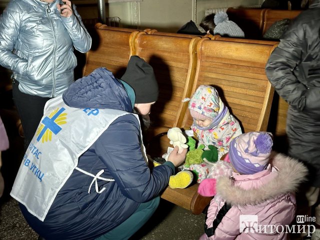 На Житомирщину прибув евакуаційний потяг Покровськ – Бердичів. ФОТО