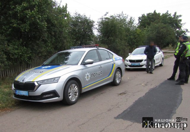 У Житомирській області поліцейські отримали три пропозиції хабарів від нетверезих водіїв. ФОТО У Житомирській області поліцейські отримали три пропозиції хабарів від нетверезих водіїв. ФОТО