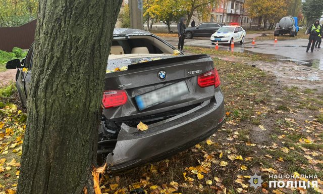 У Коростені зіштовхнулись ВАЗ та BMW, є постраждалі та загибла. ФОТО