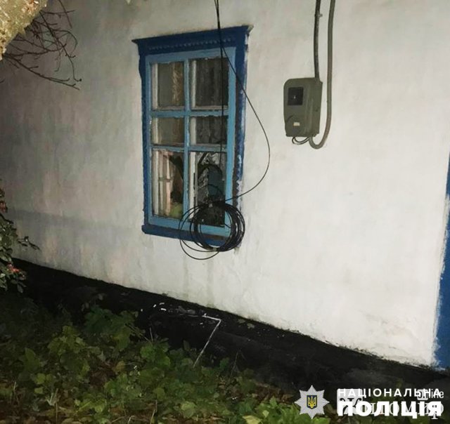 У Ружині зять намагався підпалити будинок тещі. ФОТО У Ружині зять намагався підпалити будинок тещі. ФОТО