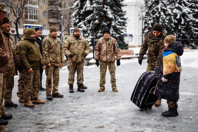 Пошкоджений прапор з центру Житомира використають для об’єднання українців світу та збору коштів для ЗСУ Пошкоджений прапор з центру Житомира використають для об’єднання українців світу та збору коштів для ЗСУ