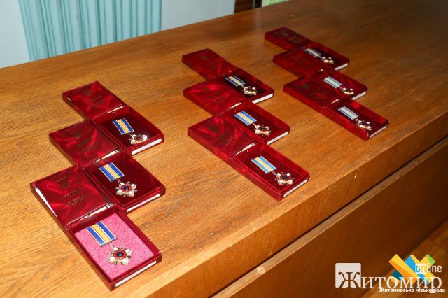 У Житомирі рідним загиблих Героїв передали ордени «За мужність» III ступеня. ФОТО