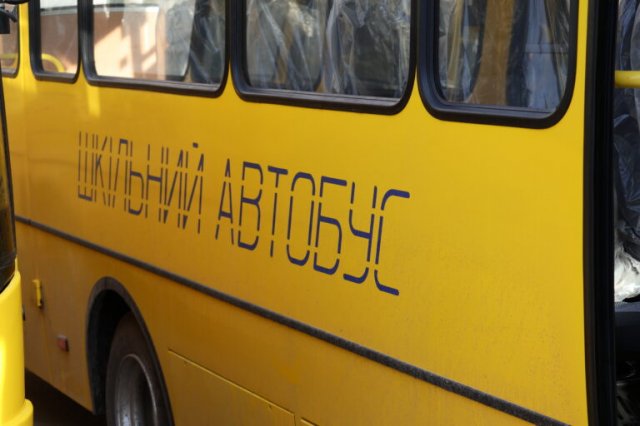 26 громад Житомирщини отримали нові шкільні автобуси. ФОТО 26 громад Житомирщини отримали нові шкільні автобуси. ФОТО