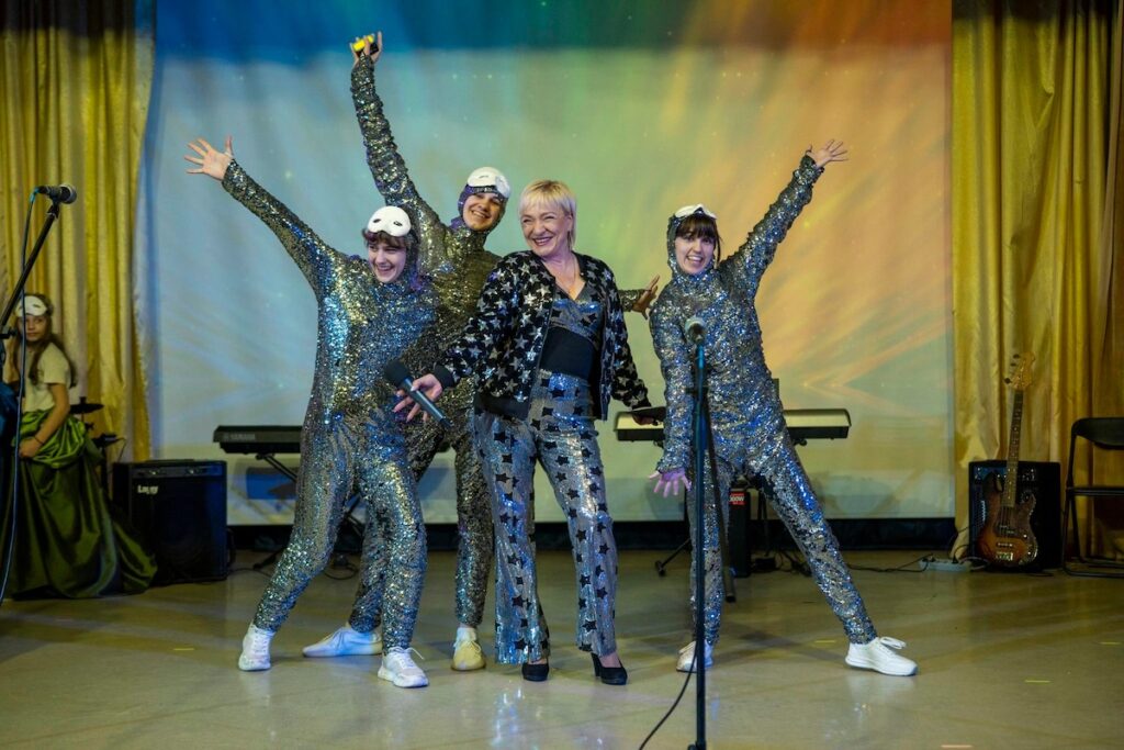У Міському палаці культури відбувся гала-концерт фестивалю «ЗОРЯНІ НАДІЇ – 2025». ФОТО - Культура, Фоторепортаж. Джерело: Zhitomir-OnLine У Міському палаці культури відбувся гала-концерт фестивалю «ЗОРЯНІ НАДІЇ – 2025». ФОТО - фото №2