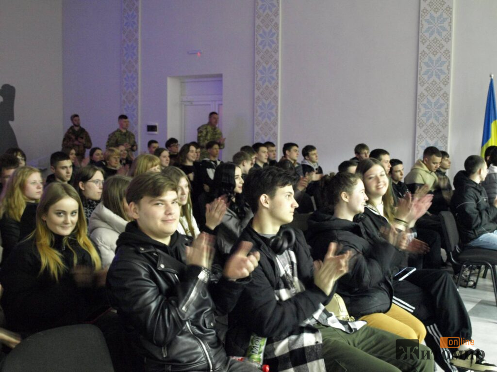 Профорієнтаційний захід Житомирського військового інституту: знайомство з навчанням, технологіями та майбутньою кар’єрою. ФОТО - Події. Джерело: Zhitomir-OnLine Профорієнтаційний захід Житомирського військового інституту: знайомство з навчанням, технологіями та майбутньою кар’єрою. ФОТО - фото №