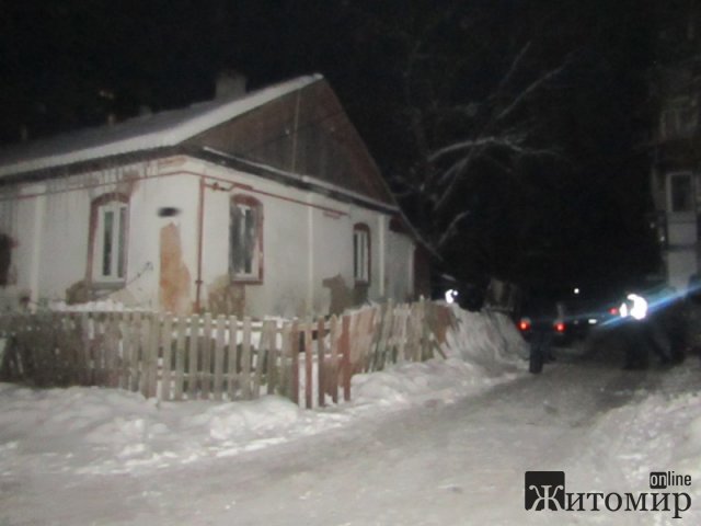 У Житомирі чоловік травмував ножем молодого гостя: потерпілого прооперували. ФОТО
