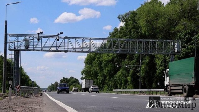 На автомагістралі біля Житомира вандали пошкодили датчики зважування транспортних засобів. ФОТО На автомагістралі біля Житомира вандали пошкодили датчики зважування транспортних засобів. ФОТО