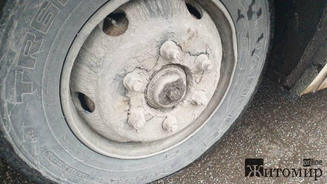 У Житомирі патрульні з Укртрансбезпекою перевіряли громадський транспорт. ФОТО У Житомирі патрульні з Укртрансбезпекою перевіряли громадський транспорт. ФОТО