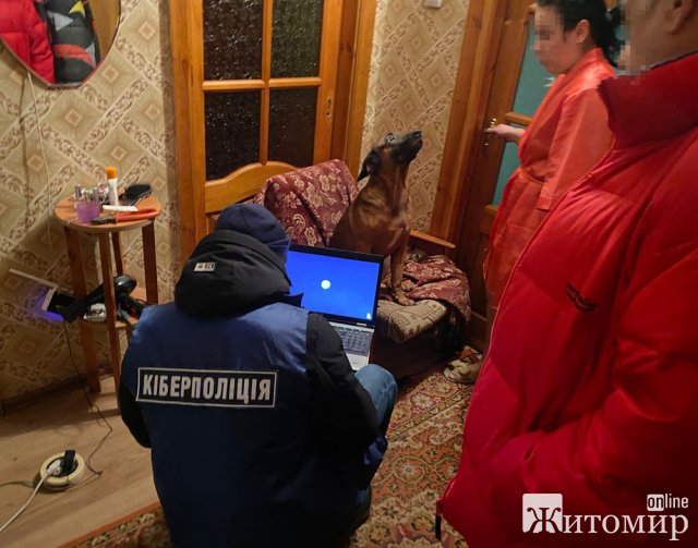 У Житомирі доглядальниця вкрала з картки 54-річного чоловіка 200 тис. грн. ФОТО У Житомирі доглядальниця вкрала з картки 54-річного чоловіка 200 тис. грн. ФОТО