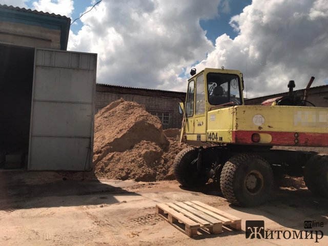 У Коростенському районі група ділків організувала бізнес з незаконного видобутку піску: державі заподіяні збитки на майже 10 млн грн. ФОТО У Коростенському районі група ділків організувала бізнес з незаконного видобутку піску: державі заподіяні збитки на майже 10 млн грн. ФОТО