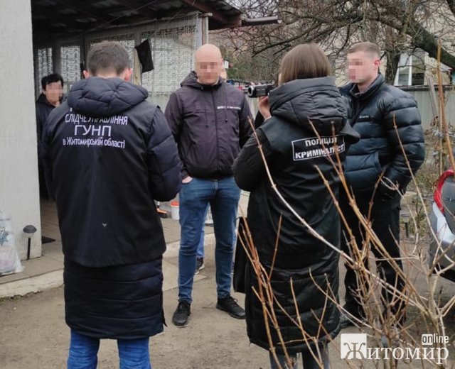 На околиці Житомира чоловік продавав ручні гранати. ФОТО