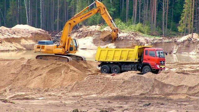 У мешканців Станишівської ОТГ може зникнути з криниць вода через видобування піску У мешканців Станишівської ОТГ може зникнути з криниць вода через видобування піску