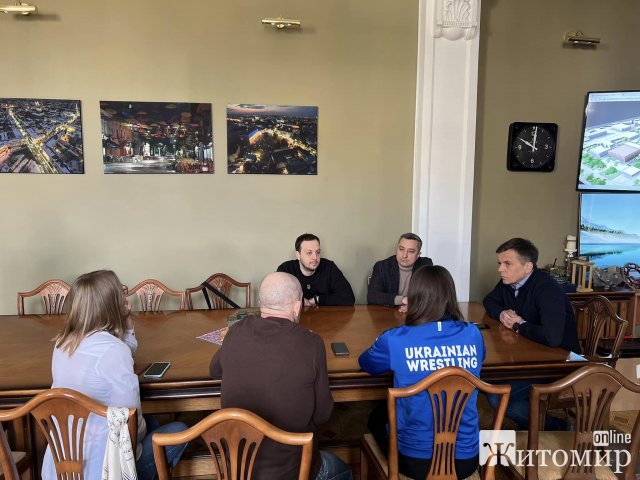 Мер Житомира зустрівся з Чемпіонкою Європи з вільної боротьби. ФОТО Мер Житомира зустрівся з Чемпіонкою Європи з вільної боротьби. ФОТО
