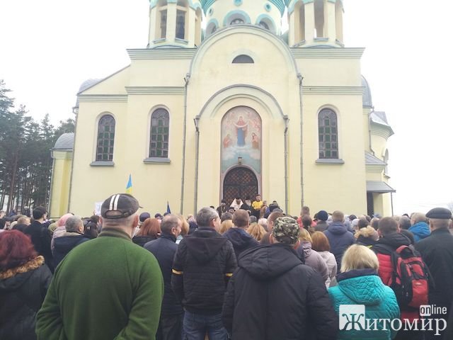 У Іршанську московські попи не віддали ключі від церкви, з якої зникли ікони. ВІДЕО У Іршанську московські попи не віддали ключі від церкви, з якої зникли ікони. ВІДЕО