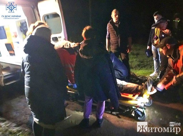 У Бердичеві підлітка вдарило струмом, коли він виліз на вагон потяга.