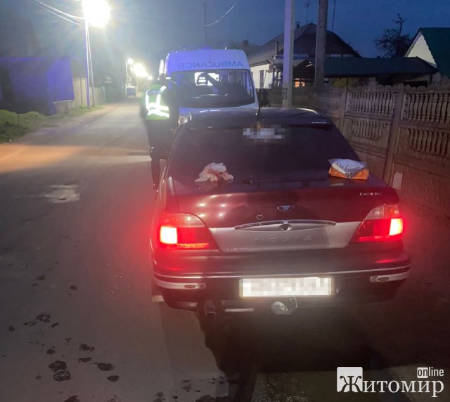 У місті на Житомирщині один з пасажирів поранив ножем у живіт водія таксі. ФОТО