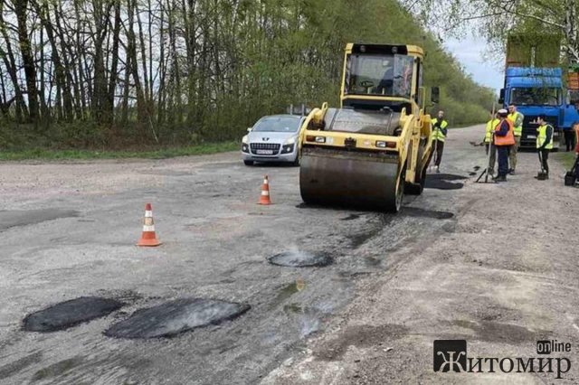 В області почали латати ями на автошляху Житомир – Попільня – Сквира – Володарка – Ставище В області почали латати ями на автошляху Житомир – Попільня – Сквира – Володарка – Ставище