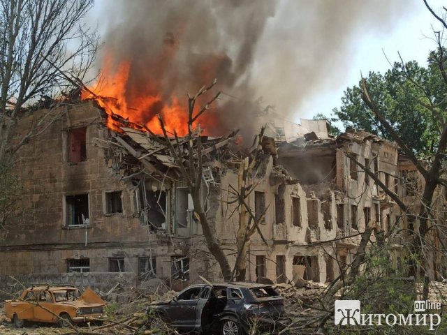 Ракетний удар по лікарні у Дніпрі: загинуло 2 людини, 23 поранені Ракетний удар по лікарні у Дніпрі: загинуло 2 людини, 23 поранені