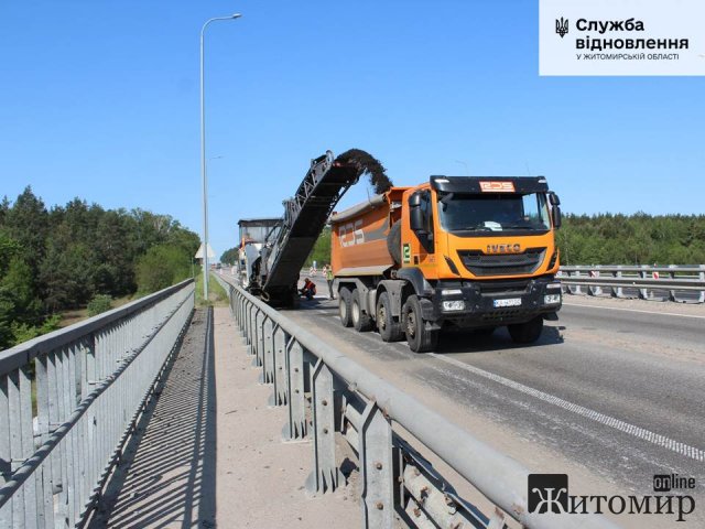 На трасі в Житомирській області відкрили рух правим проїздом мосту через річку Дубовець, який був пошкоджений у 2022-му. ФОТО На трасі в Житомирській області відкрили рух правим проїздом мосту через річку Дубовець, який був пошкоджений у 2022-му. ФОТО