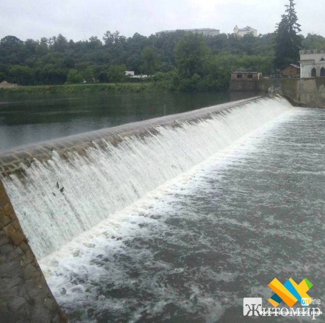 У житомирській річці Тетерів відновився рівень води У житомирській річці Тетерів відновився рівень води